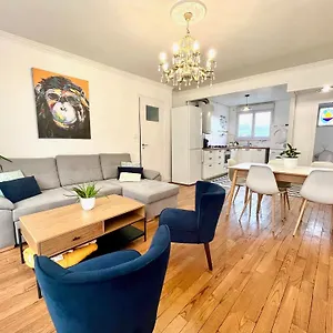 T & A - Cosy Et Lumineux Au Coeur De - 6-8 Pers Appartement